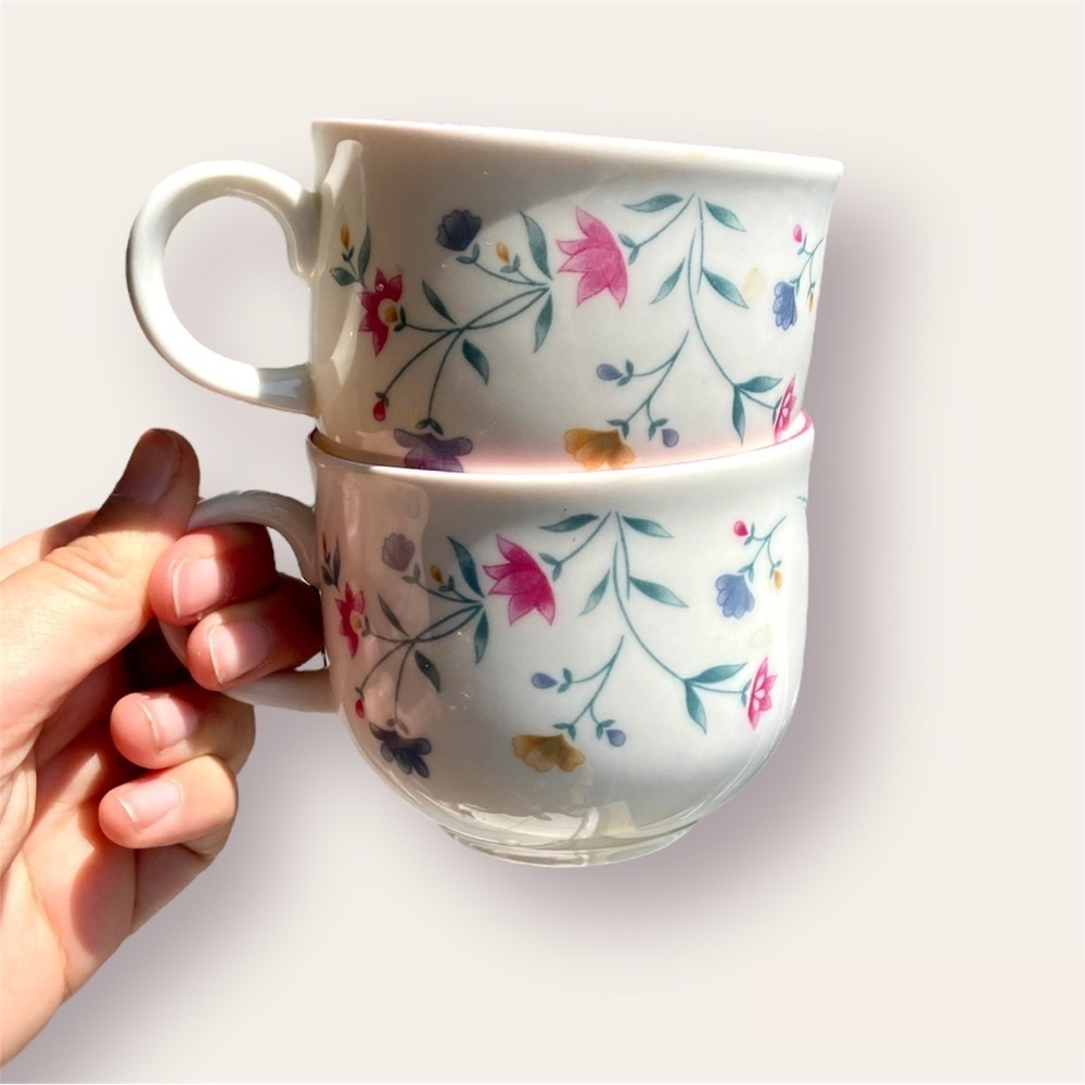 Vintage Flower Tea Cups (pair of 2)